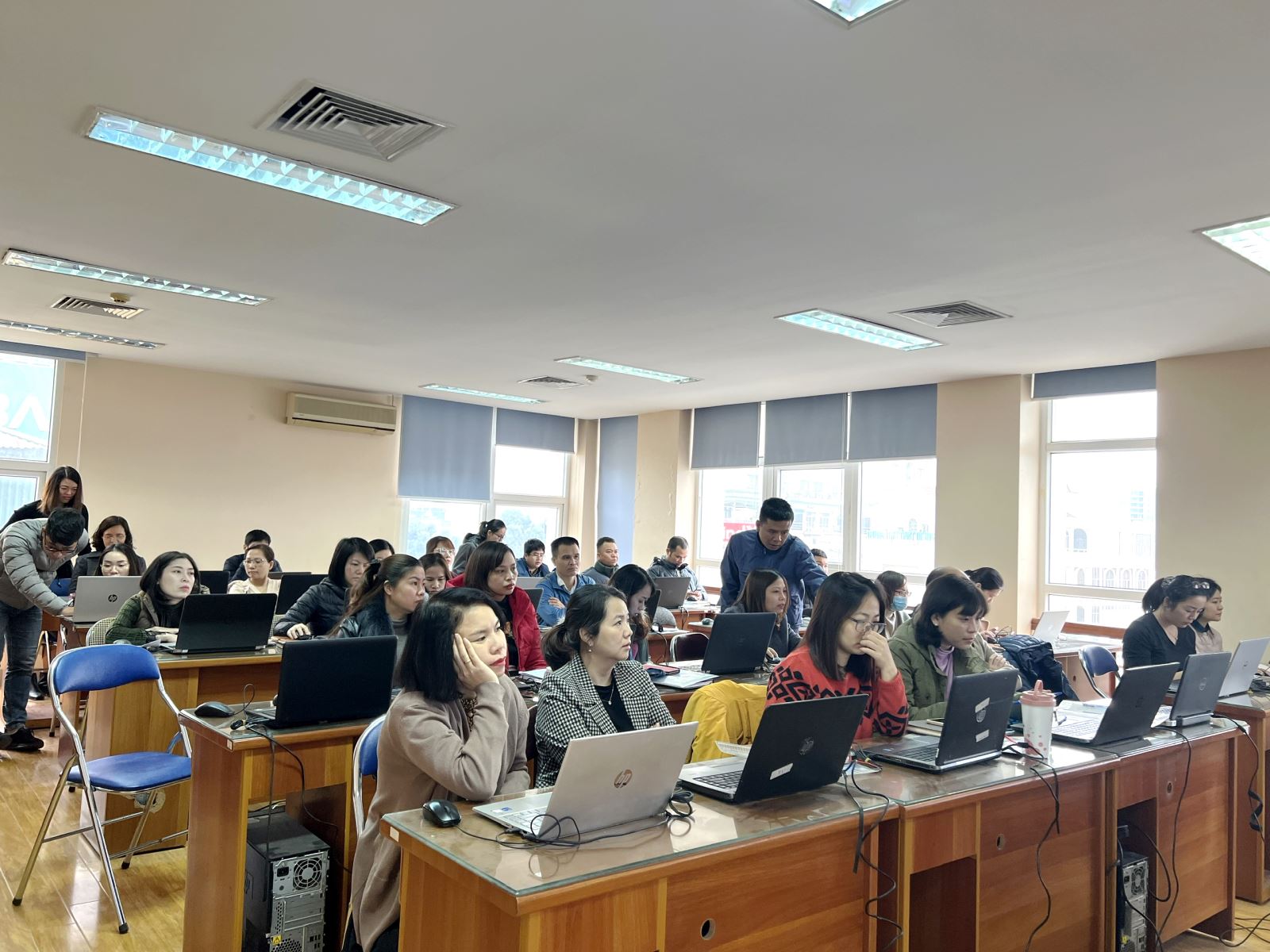 Hội nghị tập huấn sử dụng ngôn ngữ truy vấn SQL để khai thác dữ liệu vi mô