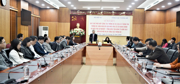 Lễ ký kết Quy chế phối hợp công tác thống kê và chia sẻ thông tin thống kê; Bàn giao Cơ sở dữ liệu vi mô giữa Bộ Nội vụ và Tổng cục Thống kê
