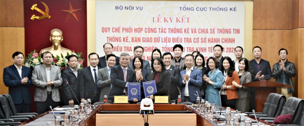 Lễ ký kết Quy chế phối hợp công tác thống kê và chia sẻ thông tin thống kê; Bàn giao Cơ sở dữ liệu vi mô giữa Bộ Nội vụ và Tổng cục Thống kê